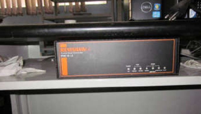 Foto - 01 Renishaw Probe Head Controller Phc 10-2 - [1]