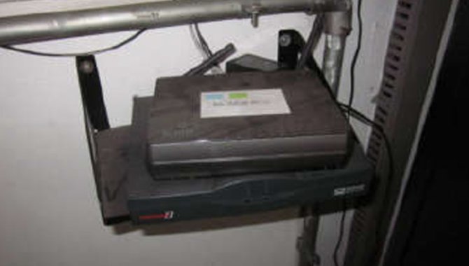 Foto - 01 Modem 3 Com - [1]