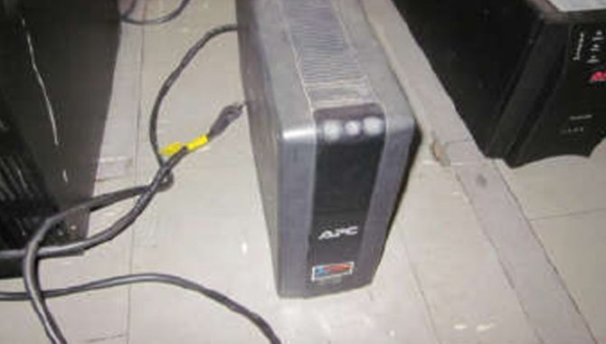 Foto - 01 Nobreak Apc Back-Ups Pro 1000 - [1]