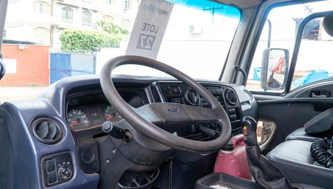 Foto - Caminhão Ford Cargo 1519 B - 2012/2013 (Lote 27) - [13]