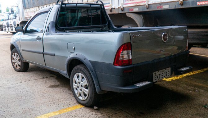 Foto - Carro Fiat Strada - 2010/2011 - [4]