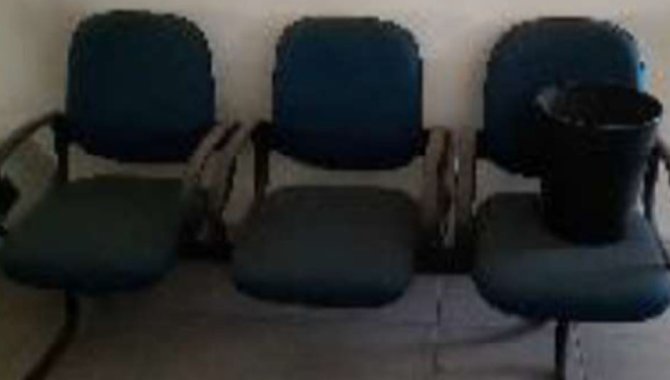Foto - 03 Longarinas com 03 Cadeiras - [2]