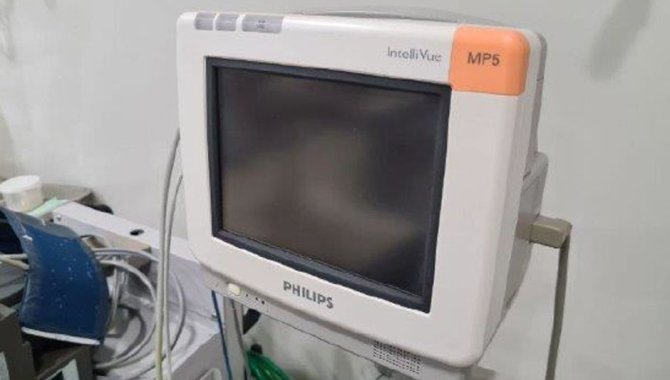 Foto - 01 Monitor Cardíaco PHILIPS modelo INT LLIVUE - [1]