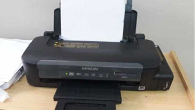 Foto - 01 Impressora EPSON modelo M105 - [1]