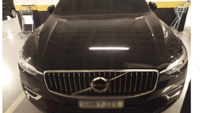 Foto - Carro VOLVO XC60 T8 - 2021 - [1]