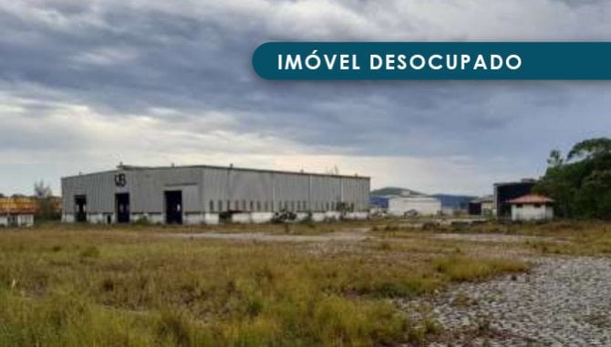 Foto - Galpão e Área Industrial 66.666 m² - Imboassica - Macaé - RJ - [1]