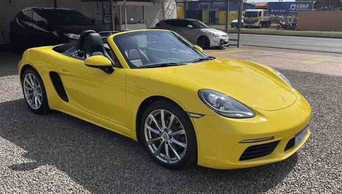 Foto - Carro Porsche Boxster 718 2.0 - 300 CV - Amarelo - 2019 - 4.763 km rodados - [10]