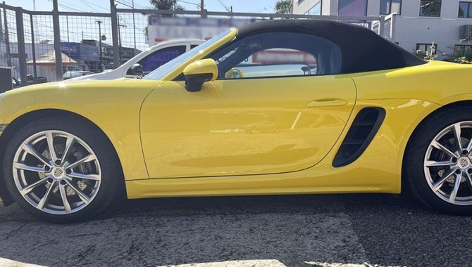 Foto - Carro Porsche Boxster 718 2.0 - 300 CV - Amarelo - 2019 - 4.763 km rodados - [8]