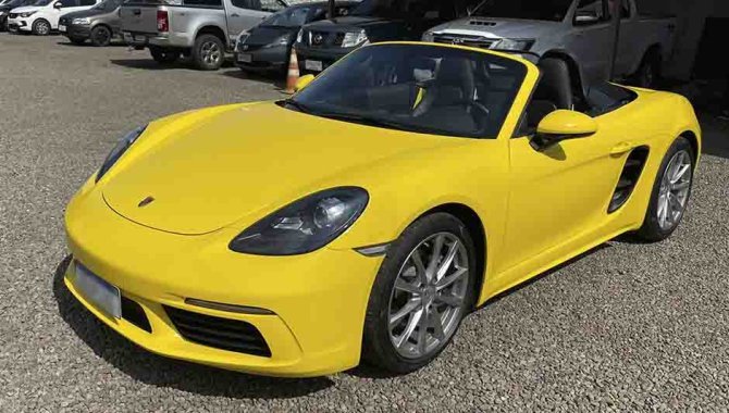 Foto - Carro Porsche Boxster 718 2.0 - 300 CV - Amarelo - 2019 - 4.763 km rodados - [12]