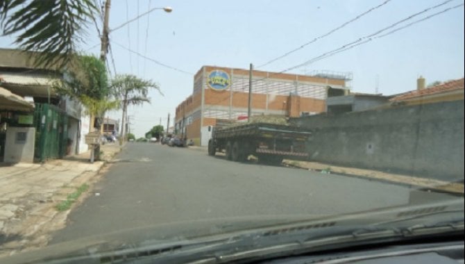 Foto - Terreno com Galpão Comercial 300 m² - Araraquara - SP - [2]