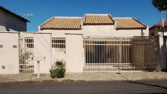 Foto - Casa - Birigui-SP - Rua Esaú Cordeiro, 17 - Parque São Vicente - [1]