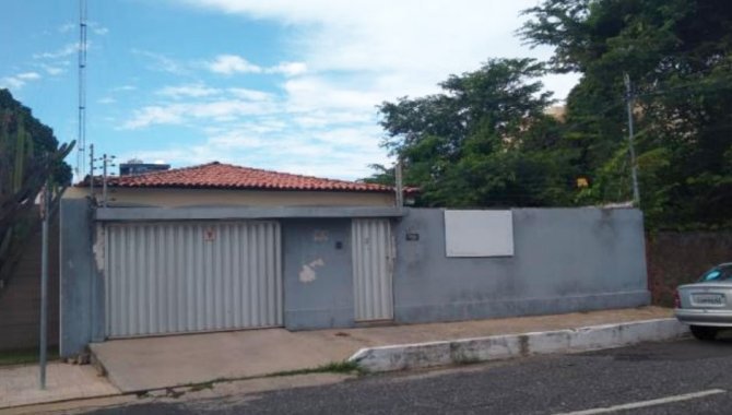 Foto - Casa - Teresina-PI - Av. Rio Poti, 621 - Bairro de Fátima - [1]