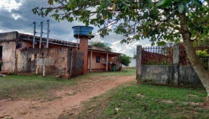 Foto - Casa - Ponta Porã-MS - Rua Leonel Mendes Gonçalves, 135 - Distrito de Sanga Puitã - [1]