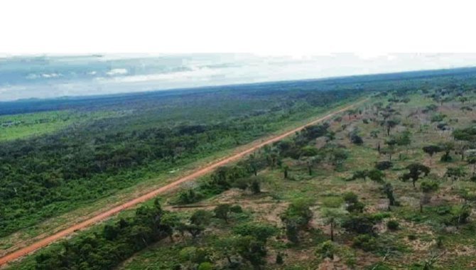 Foto - Área Rural - Vila Bela da Santíssima Trindade-MT - Estrada Vicinal da Rod. MT-199 - Fazenda Terra Roxa - [3]