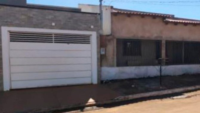 Foto - Casa - Serranópolis-GO - Av. Coronel José Inocêncio de Lima, 57 - Setor Rodoviário - [2]