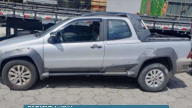 Foto - Carro Fiat Strada Adventure CD - 2013/2013 - [3]