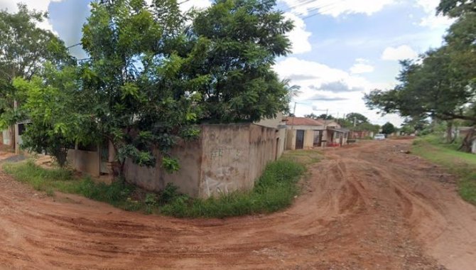 Foto - Casa - Campo Grande-MS - Rua Laura Capelli Leão, 22 - Casa 03 - Jardim Campo Nobre - [3]