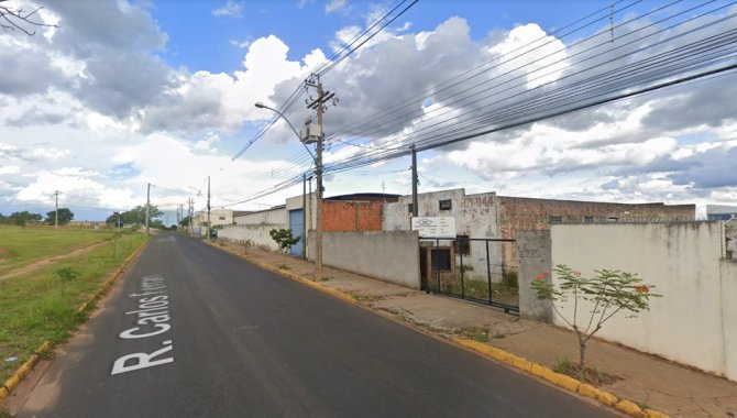 Foto - Galpões e Terreno 975 m² - Distrito Industrial - Garça - SP - [4]