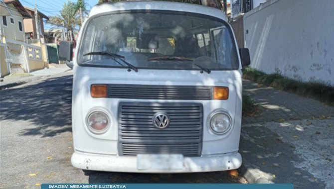 Foto - Carro Volkswagen Kombi - 2013/2014 - [1]