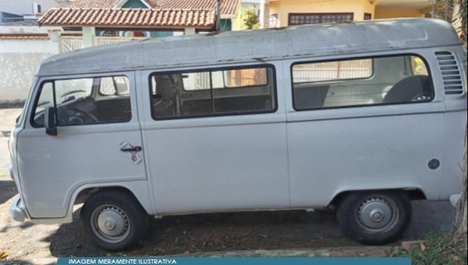 Foto - Carro Volkswagen Kombi - 2013/2014 - [3]