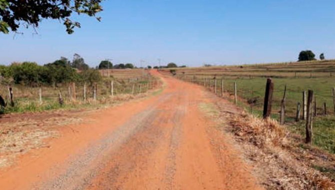 Foto - Área Rural - Urânia-SP - Av. Presidente Kennedy, s/n - Córrego da Porteira - [3]