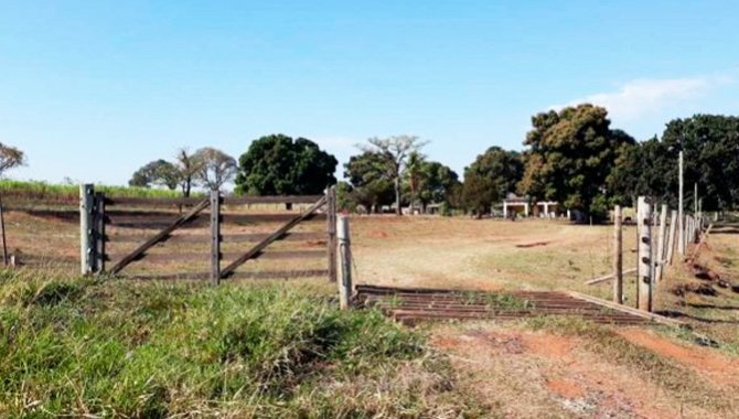 Foto - Área Rural - Urânia-SP - Av. Presidente Kennedy, s/n - Córrego da Porteira - [1]