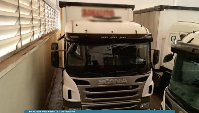 Foto - Bi-Truck Scania P250 B8x2 - 2013/2013 (Lote 25) - [1]