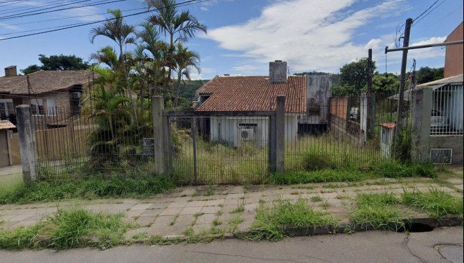 Foto - Casa - Porto Alegre-RS - Rua Amapá, 940 - Vila Nova - [1]