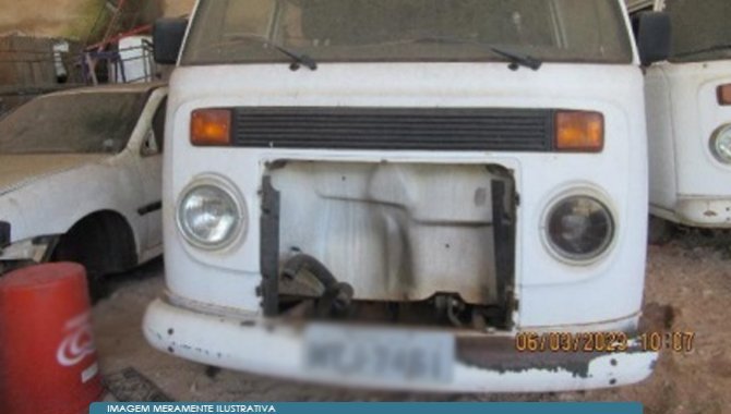 Foto - Carro Volkswagen Kombi - 2009/2010 - [2]