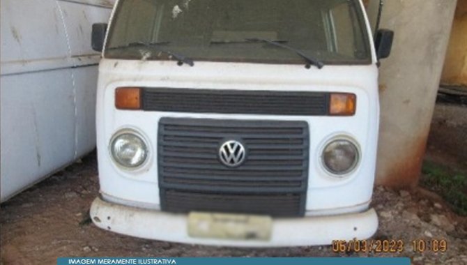 Foto - Carro Volkswagen Kombi - 2010/2011 - [3]