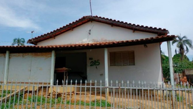 Foto - Casa com Área de 3.547 m² - Santo Antônio - Catalão - GO - [1]