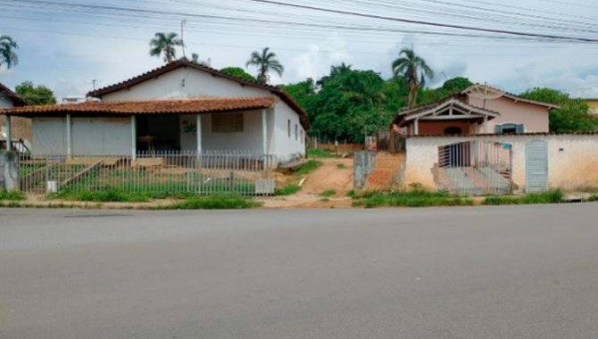 Foto - Casa com Área de 3.547 m² - Santo Antônio - Catalão - GO - [2]