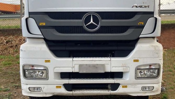 Foto - Caminhão Mercedes Benz Axor - 2013 - [1]