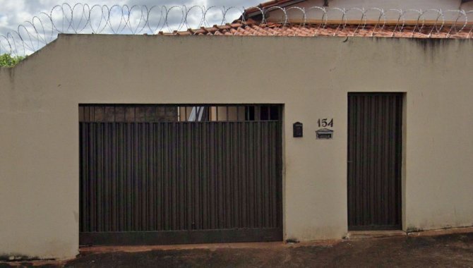 Foto - Casa - Ituiutaba-MG - Rua Ademar de Freitas Barros, 154 - Bela Vista - [1]
