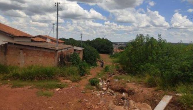 Foto - Casa - Águas Lindas de Goiás-GO - Rua 34 - Lt. 04-09 da Qd. 76 - Parque da Barragem - [4]