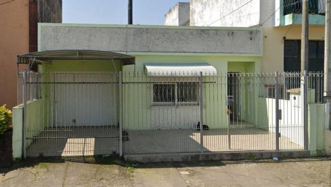 Foto - Casa - Pelotas-RS - Av. Visconde da Graça, 98 - Simões Lopes - [1]