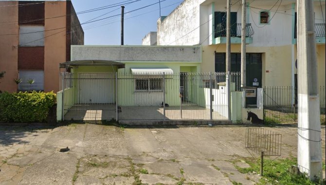 Foto - Casa - Pelotas-RS - Av. Visconde da Graça, 98 - Simões Lopes - [2]