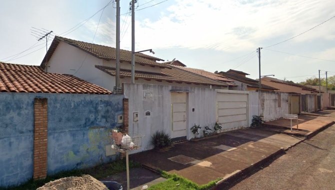 Foto - Casa - Santa Helena de Goiás-GO - Rua João Batista de Paiva, 107 - Parque Residencial Isaura - [3]