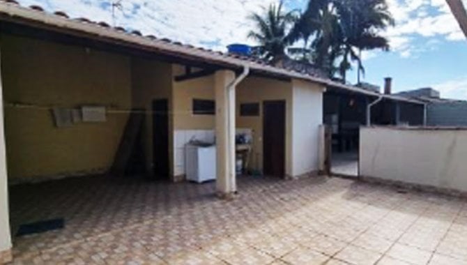 Foto - Direitos sobre Casa no Litoral 221 m² - Praia das Palmeiras - Caraguatatuba - SP - [4]