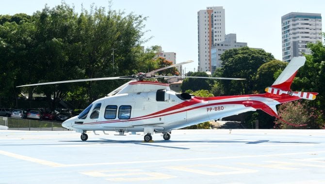 Foto - Helicóptero Executivo Agusta AW109SP - Prefixo PP-BBD, ano 2011 - [2]