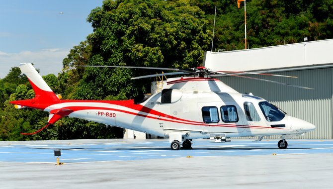 Foto - Helicóptero Executivo Agusta AW109SP - Prefixo PP-BBD, ano 2011 - [1]