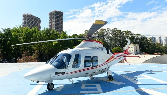 Foto - Helicóptero Executivo Agusta AW109SP - Prefixo PP-BBD, ano 2011 - [3]